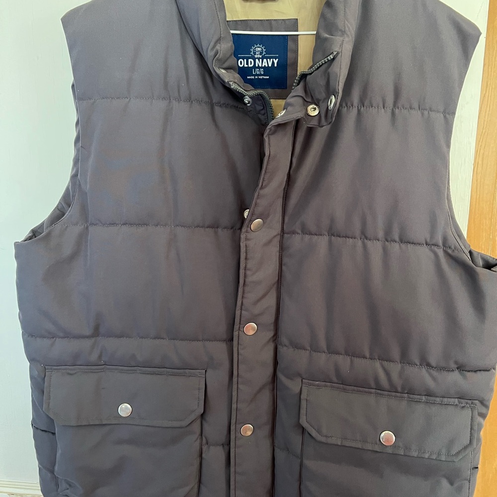 Old Navy Gray Quilted Puffer Vest